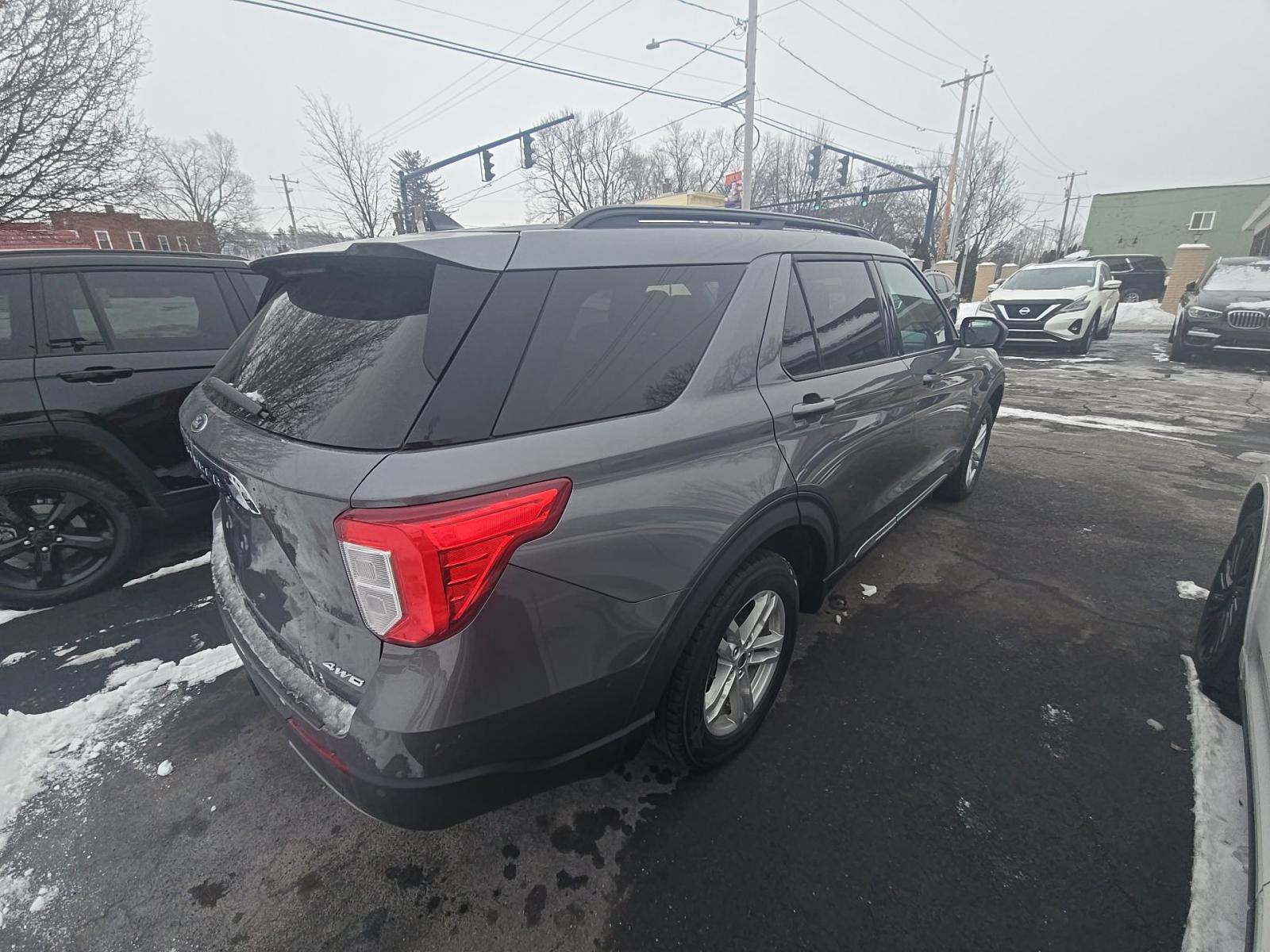 FORD EXPLORER - 3