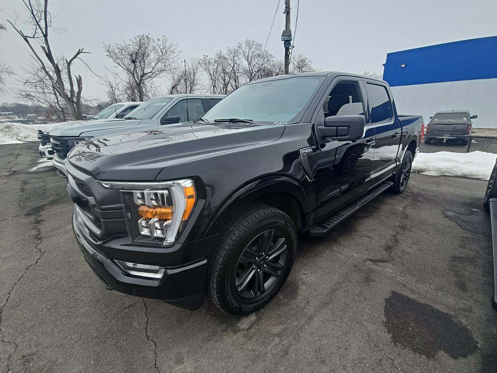 2023 Ford F-150 XLT AWD