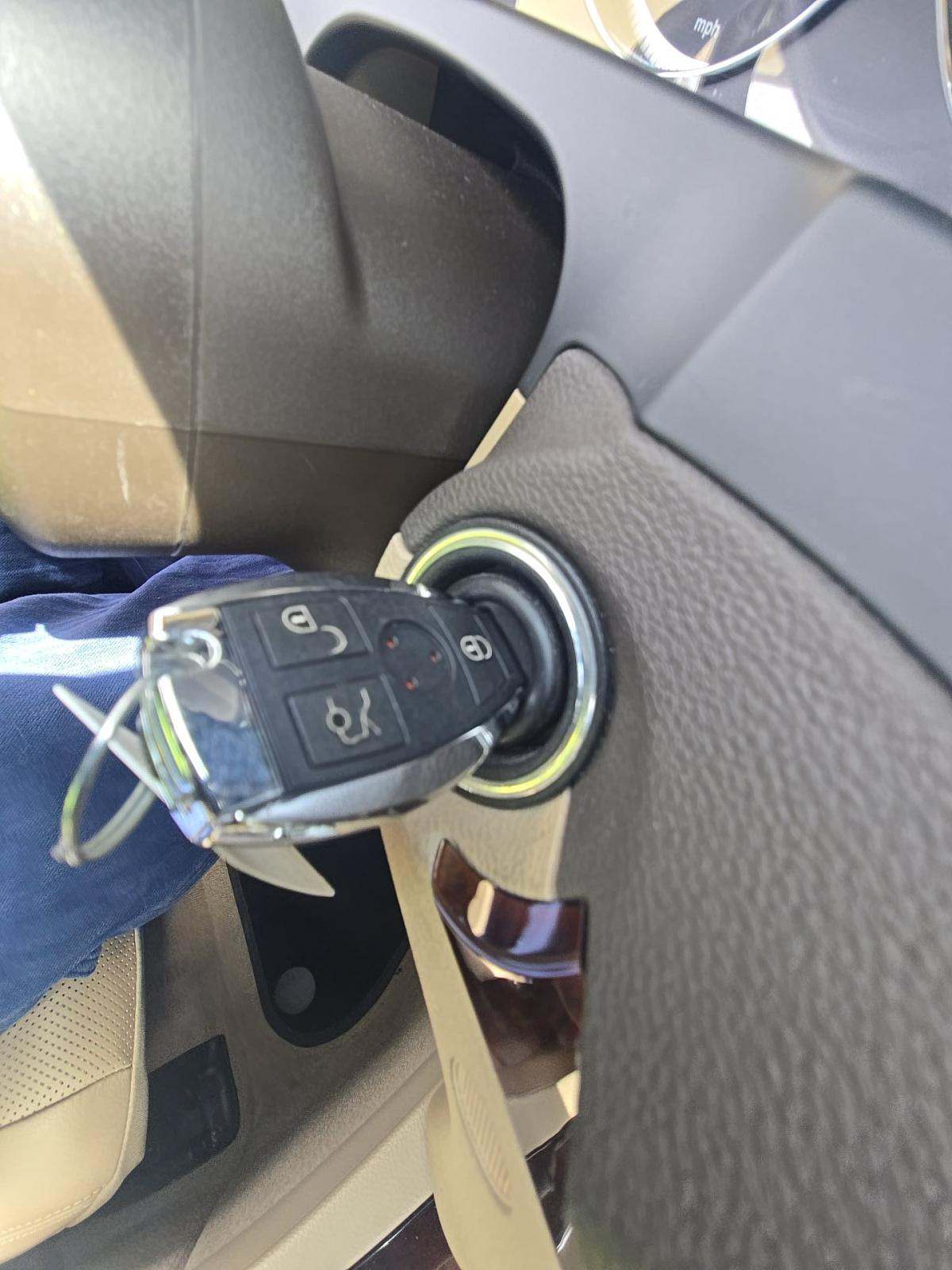 MERCEDES-BENZ E-CLASS - 8