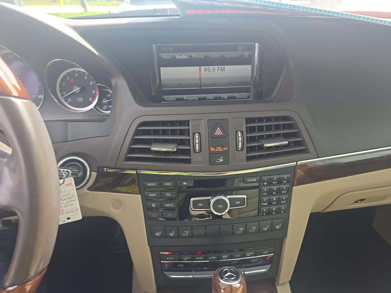 MERCEDES-BENZ E-CLASS - 10