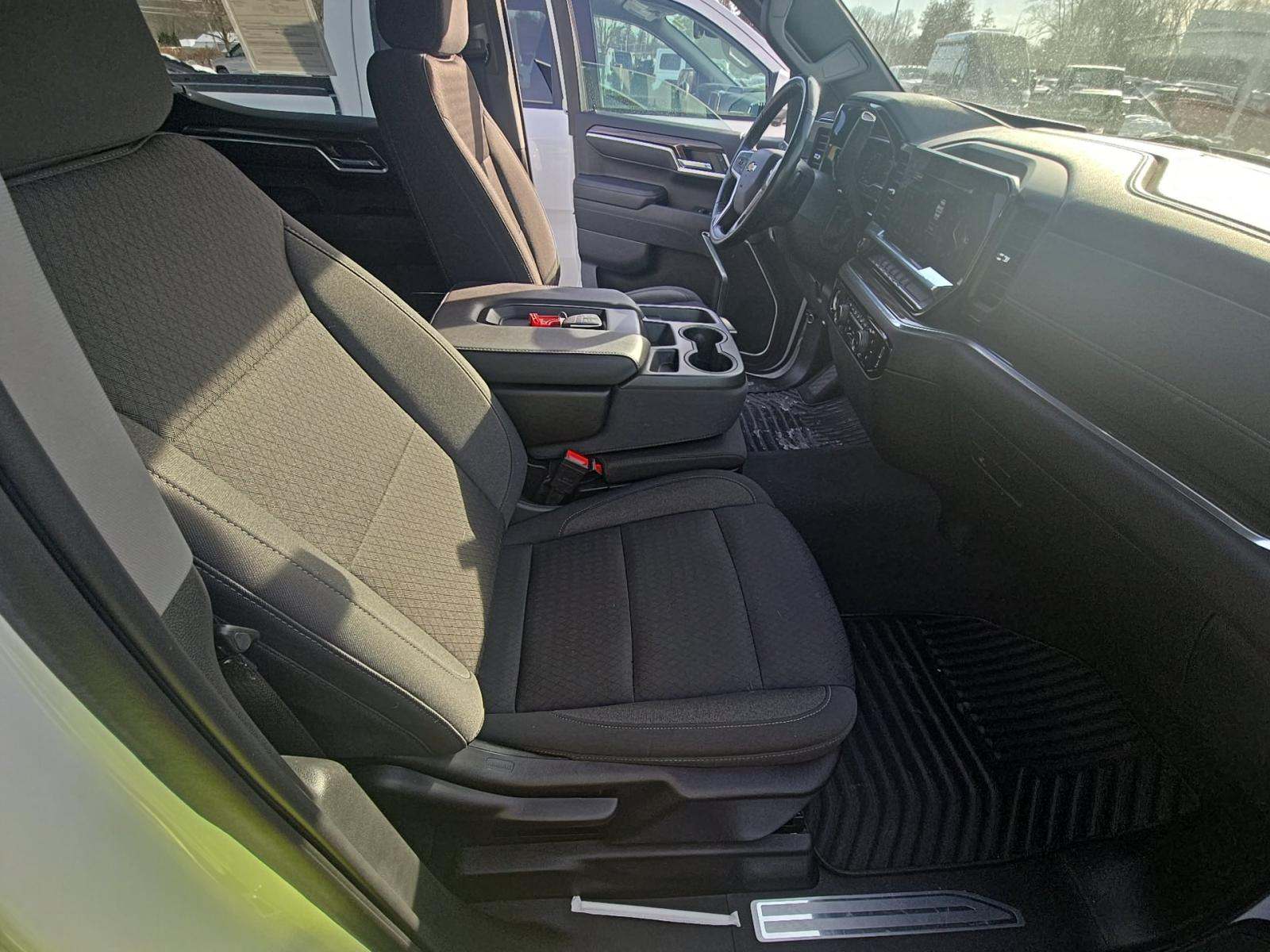 2022 Chevrolet Silverado 1500 LT AWD