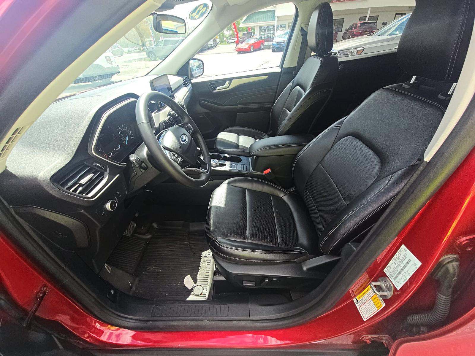 FORD ESCAPE - 6