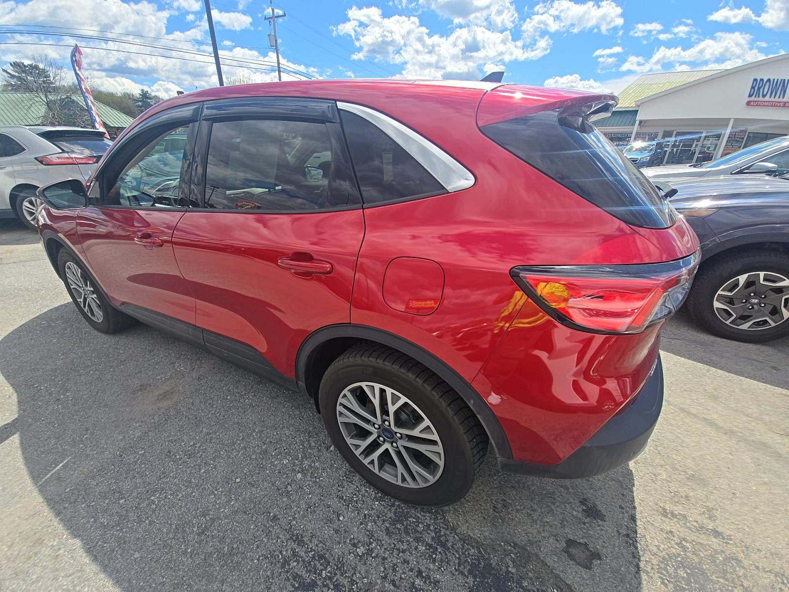 FORD ESCAPE - 2