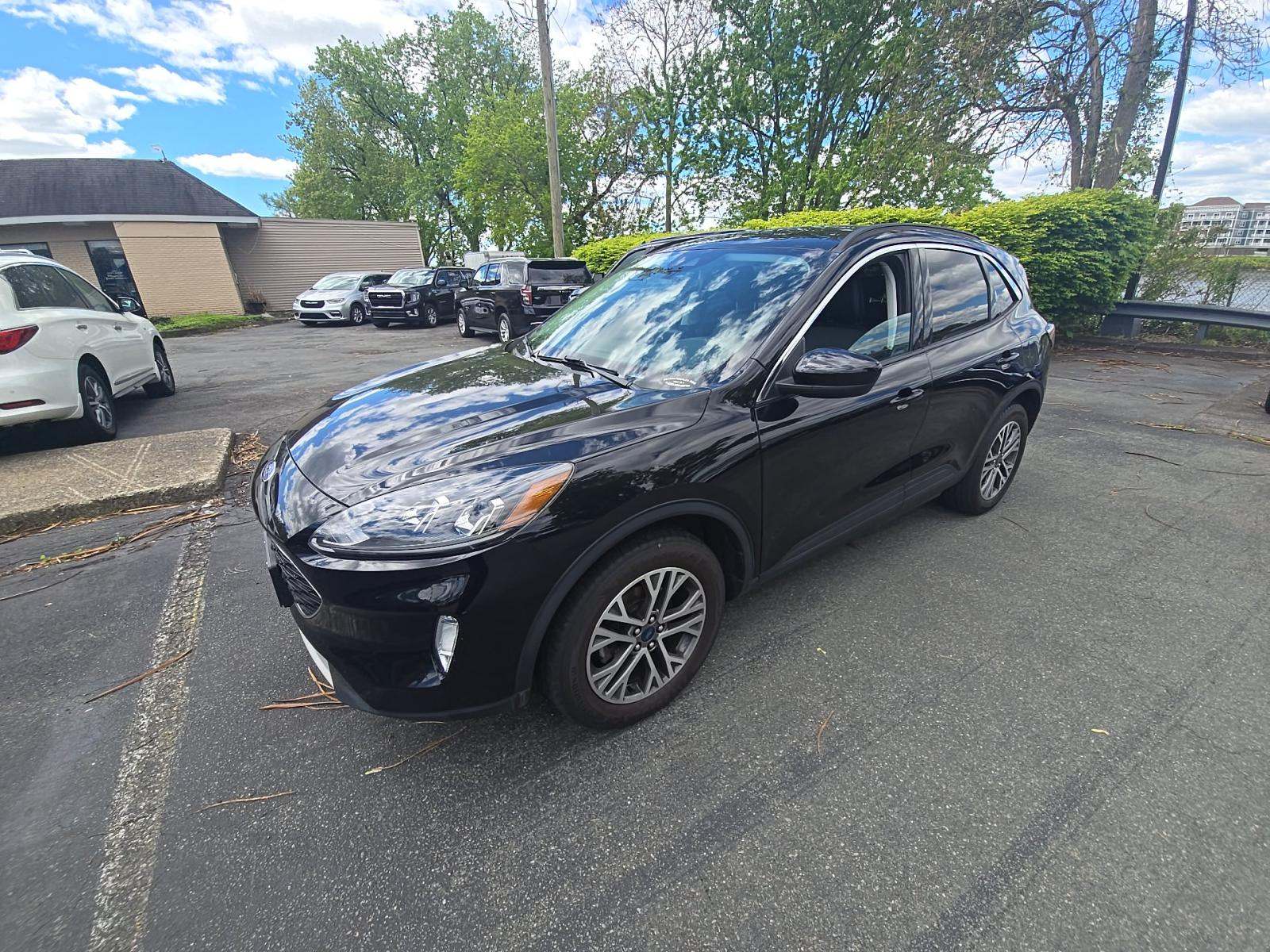 FORD ESCAPE - 1