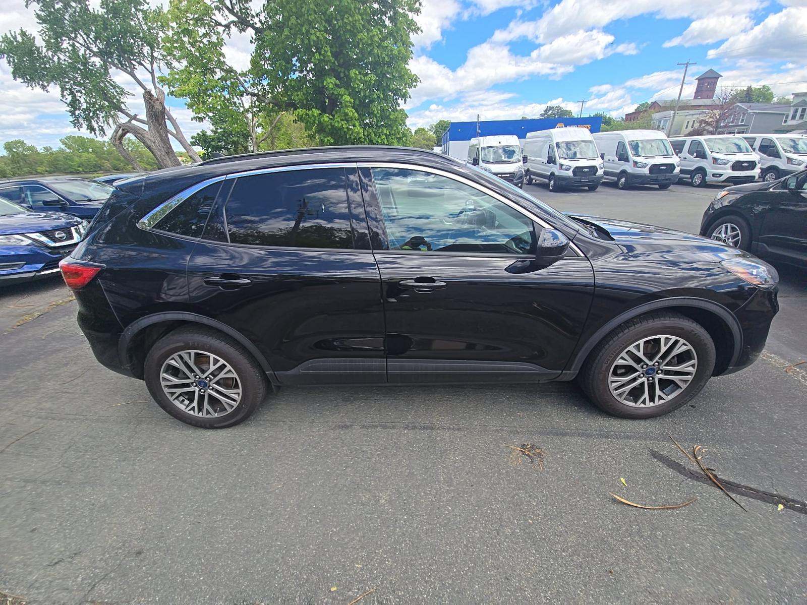 FORD ESCAPE - 4