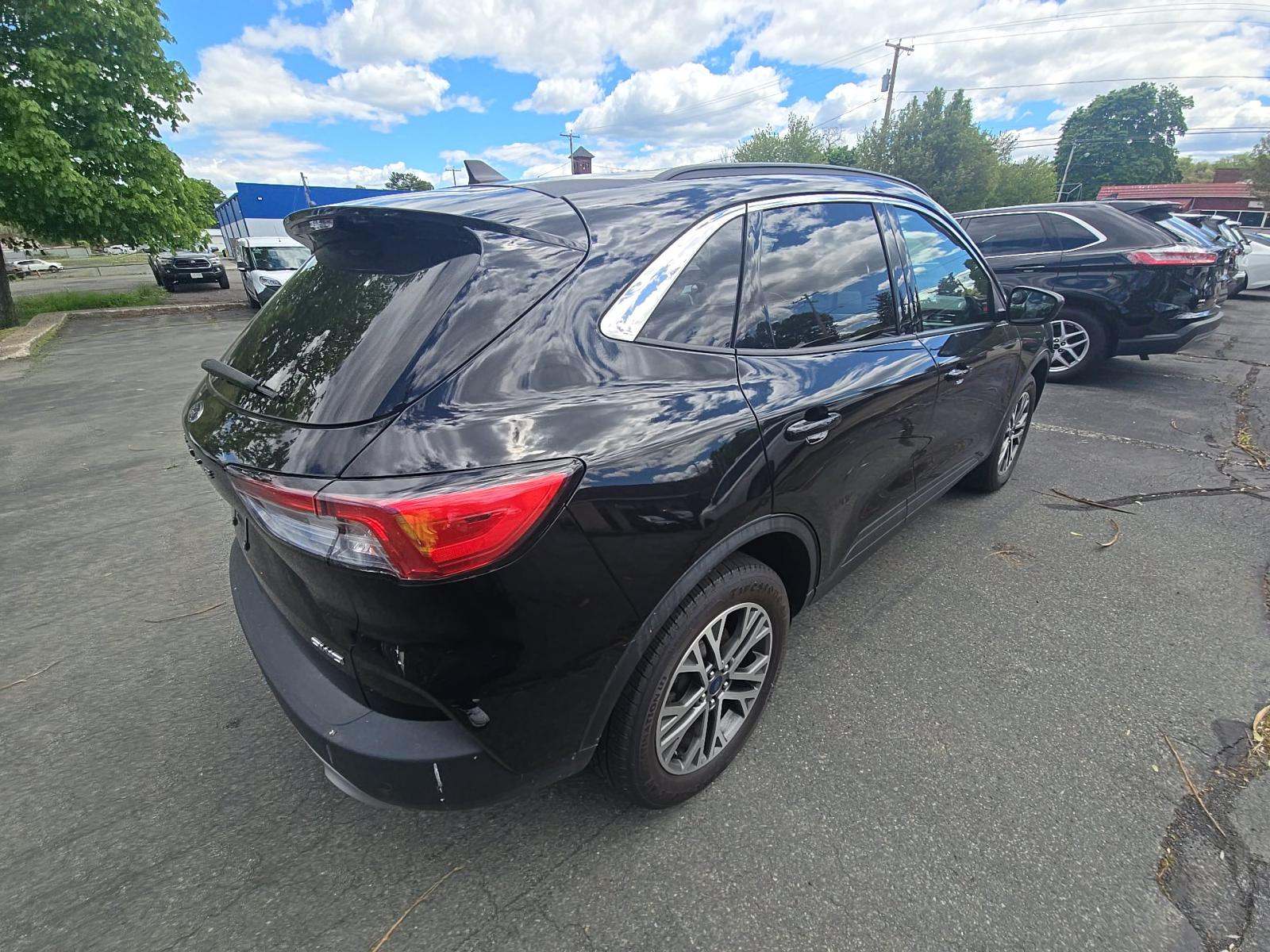 FORD ESCAPE - 3