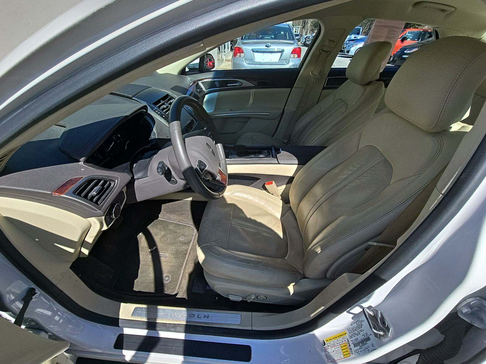 2014 Lincoln MKZ Hybrid FWD