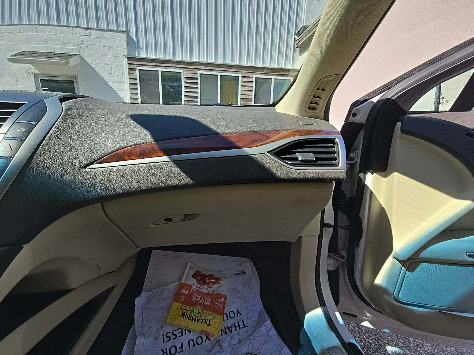 2014 Lincoln MKZ Hybrid FWD