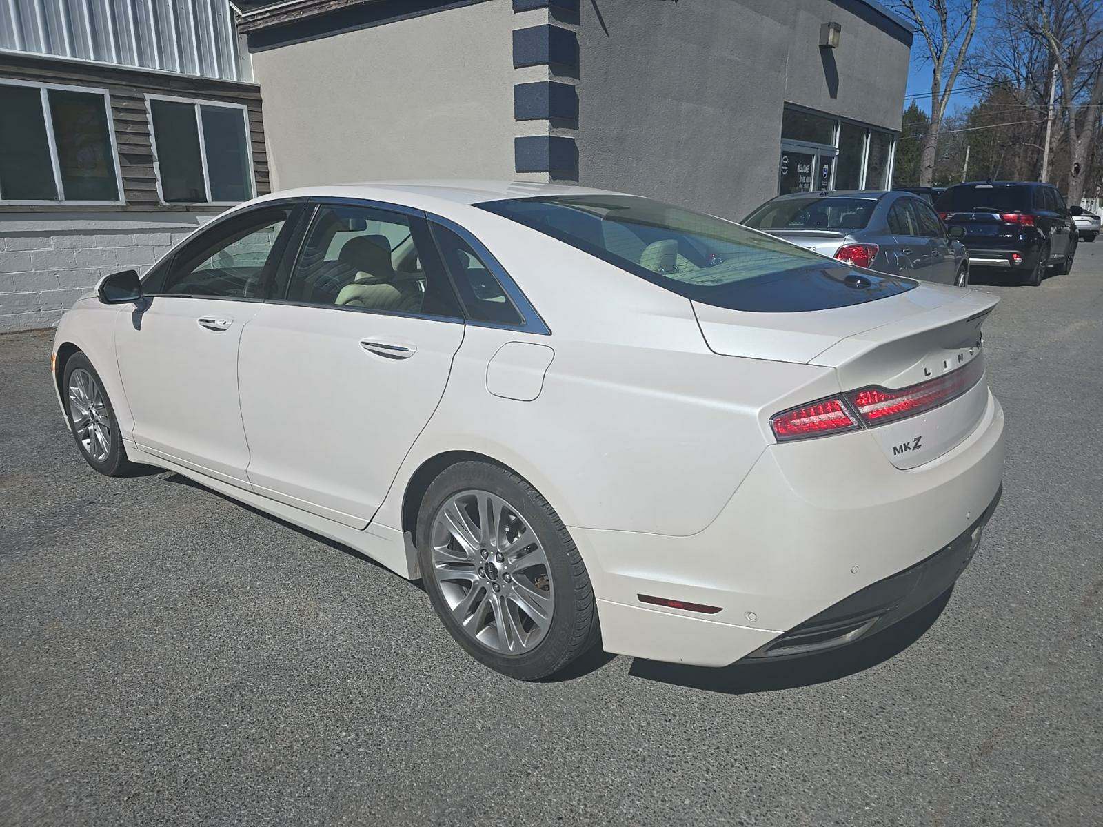 2014 Lincoln MKZ Hybrid FWD