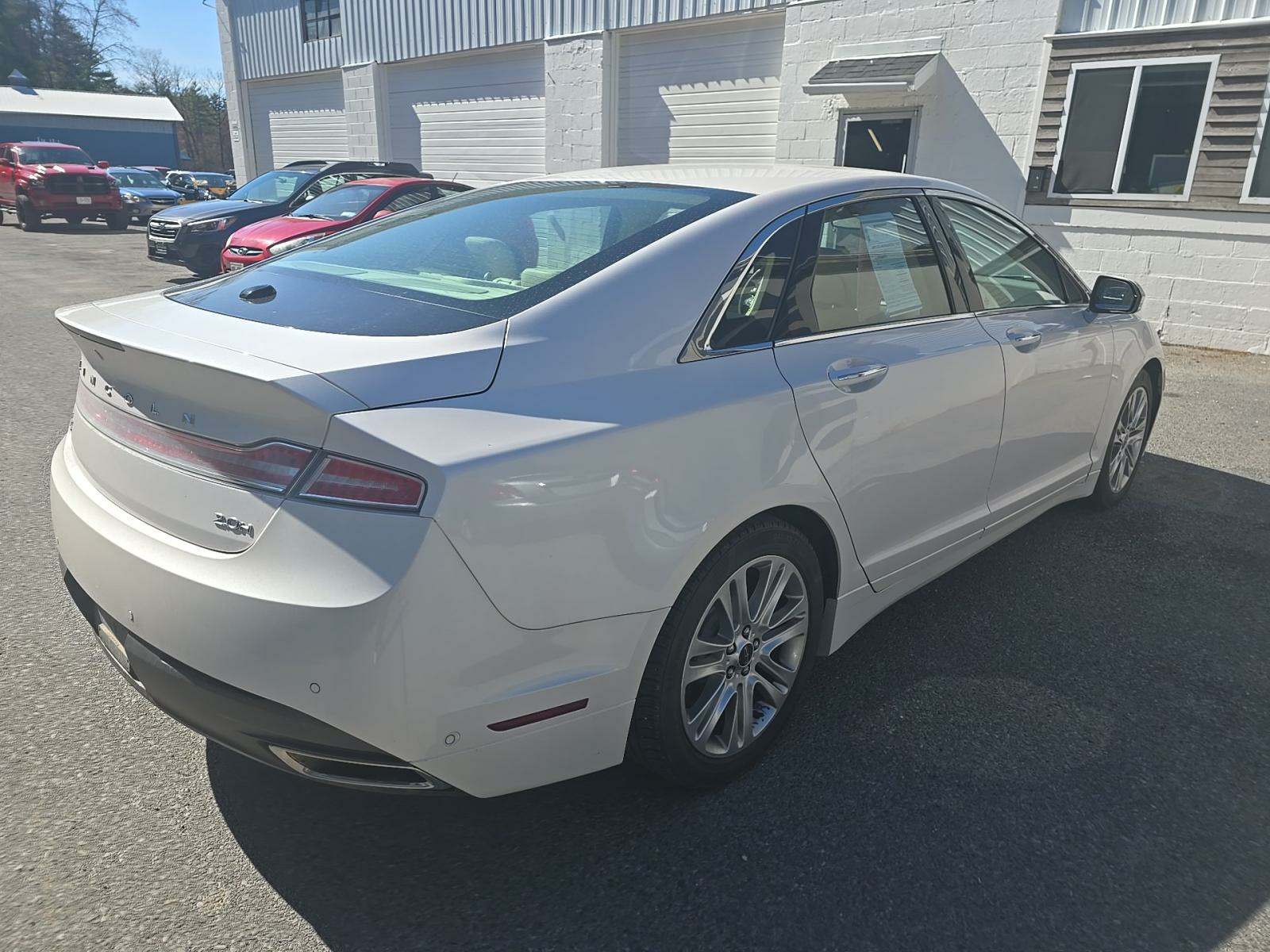 2014 Lincoln MKZ Hybrid FWD