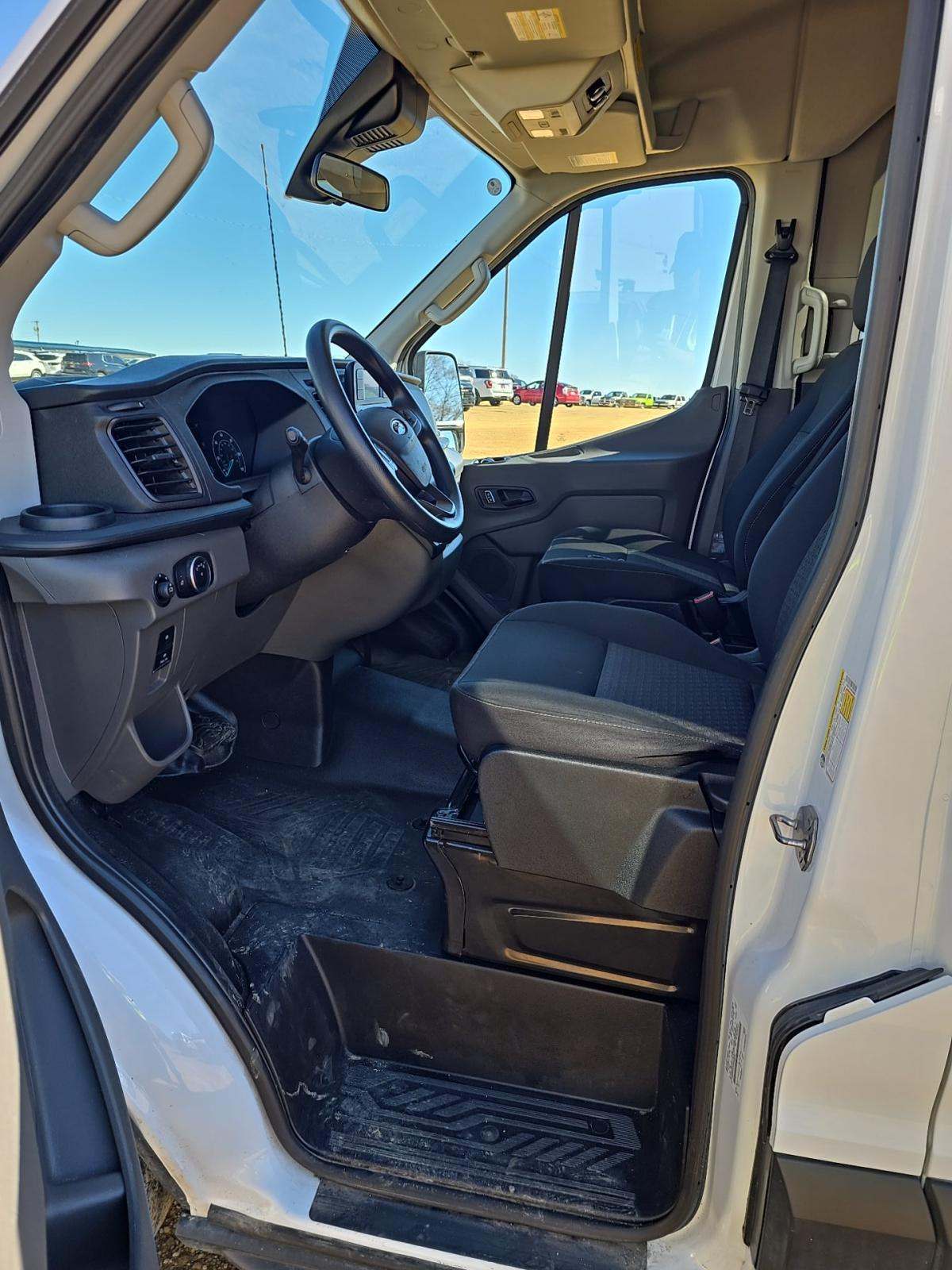 FORD TRANSIT 350 - 2