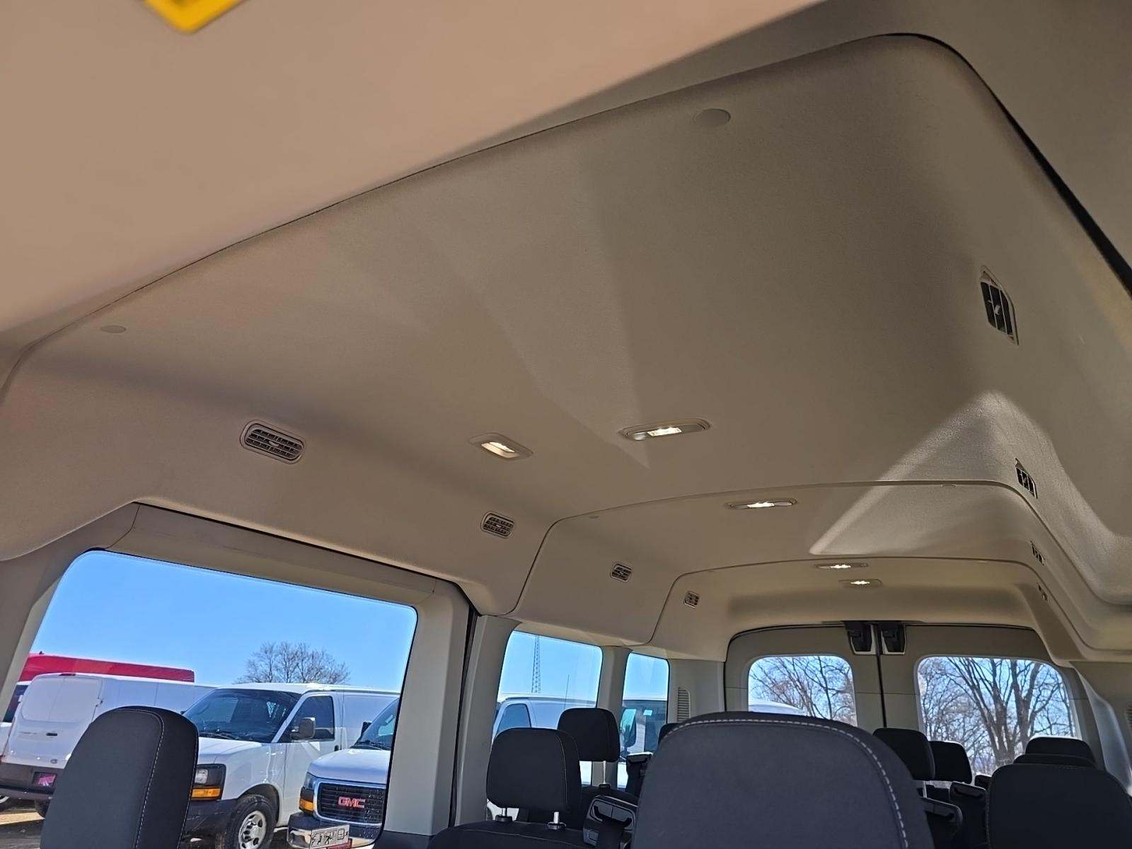 FORD TRANSIT 350 - 7