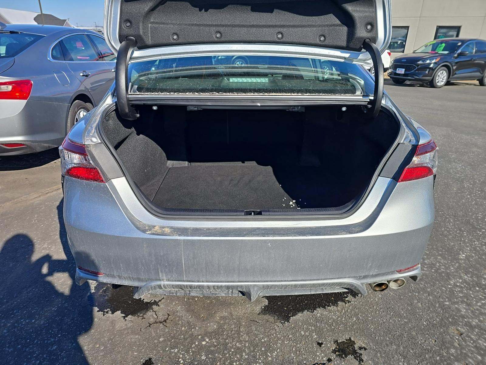 2021 Toyota Camry SE FWD