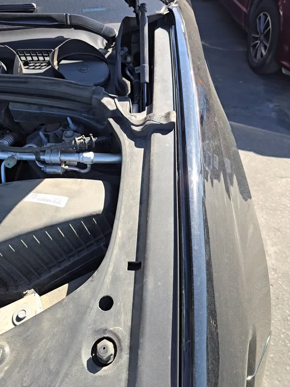 2023 Jeep Grand Cherokee Laredo AWD