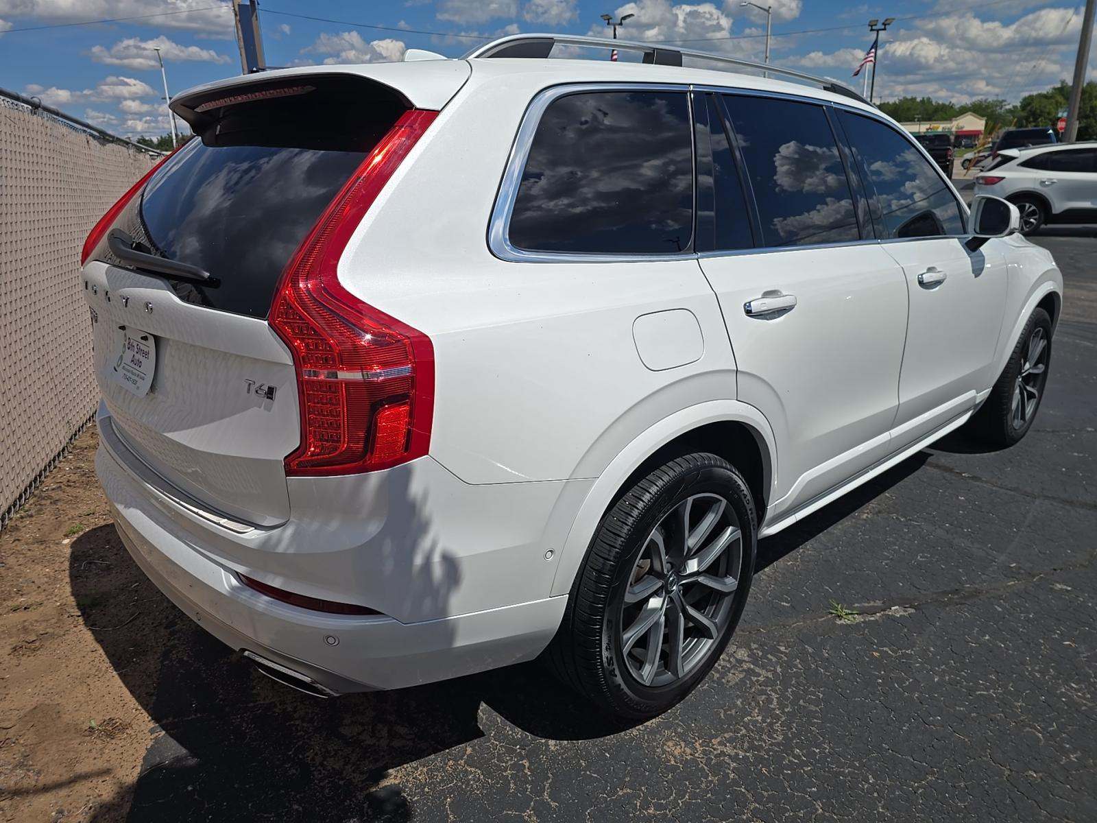 2019 Volvo XC90 T6 Momentum AWD