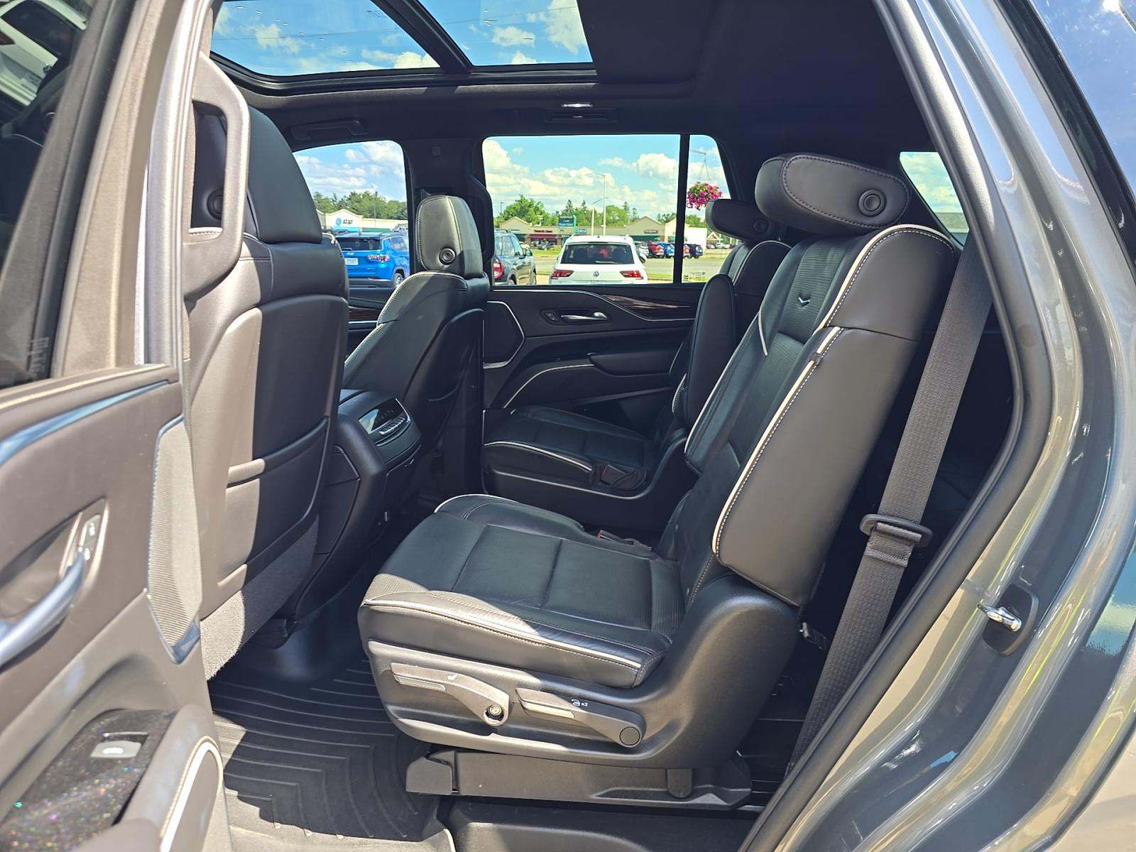 2022 Cadillac Escalade Premium Luxury AWD
