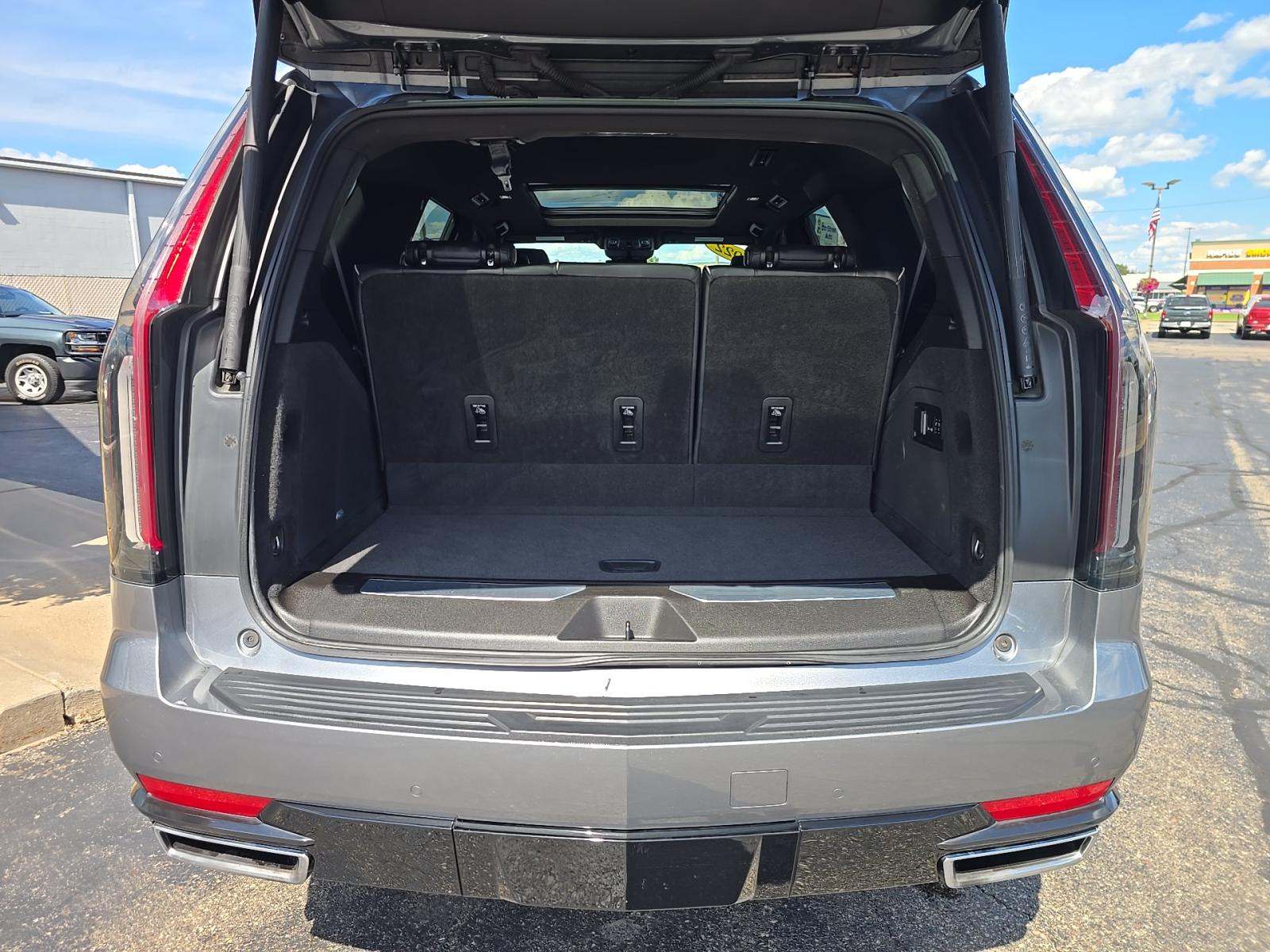 2022 Cadillac Escalade Premium Luxury AWD
