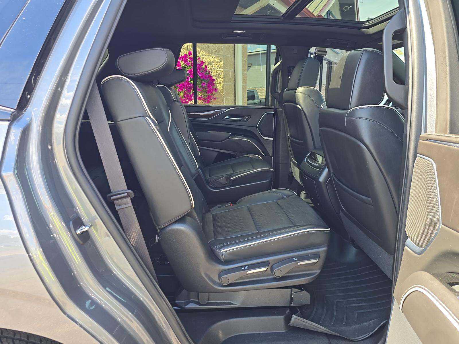 2022 Cadillac Escalade Premium Luxury AWD