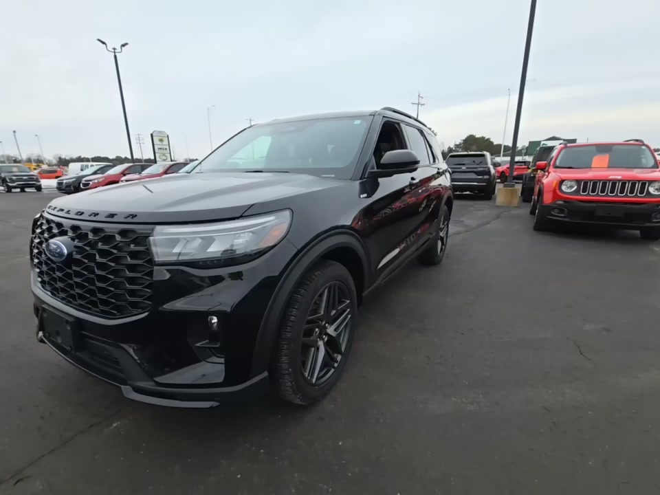 2025 Ford Explorer ST-Line AWD