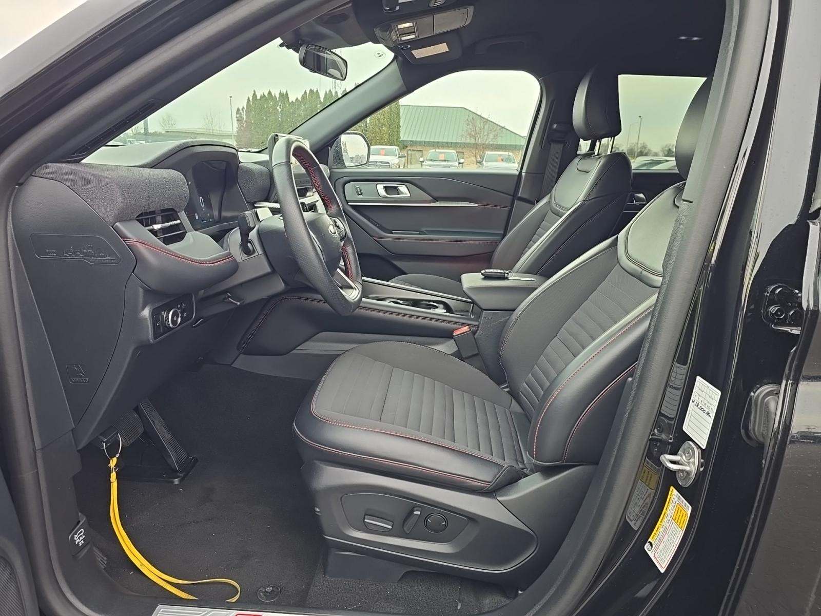 2025 Ford Explorer ST-Line AWD