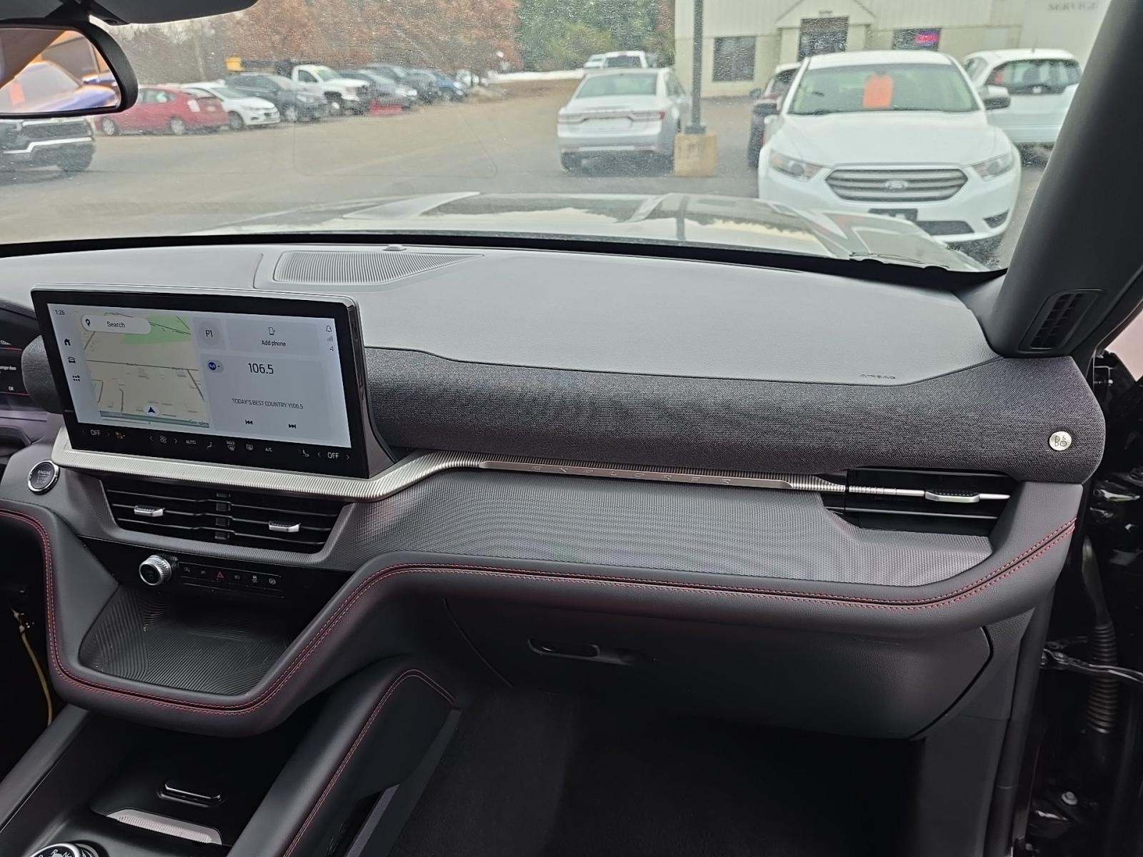 2025 Ford Explorer ST-Line AWD