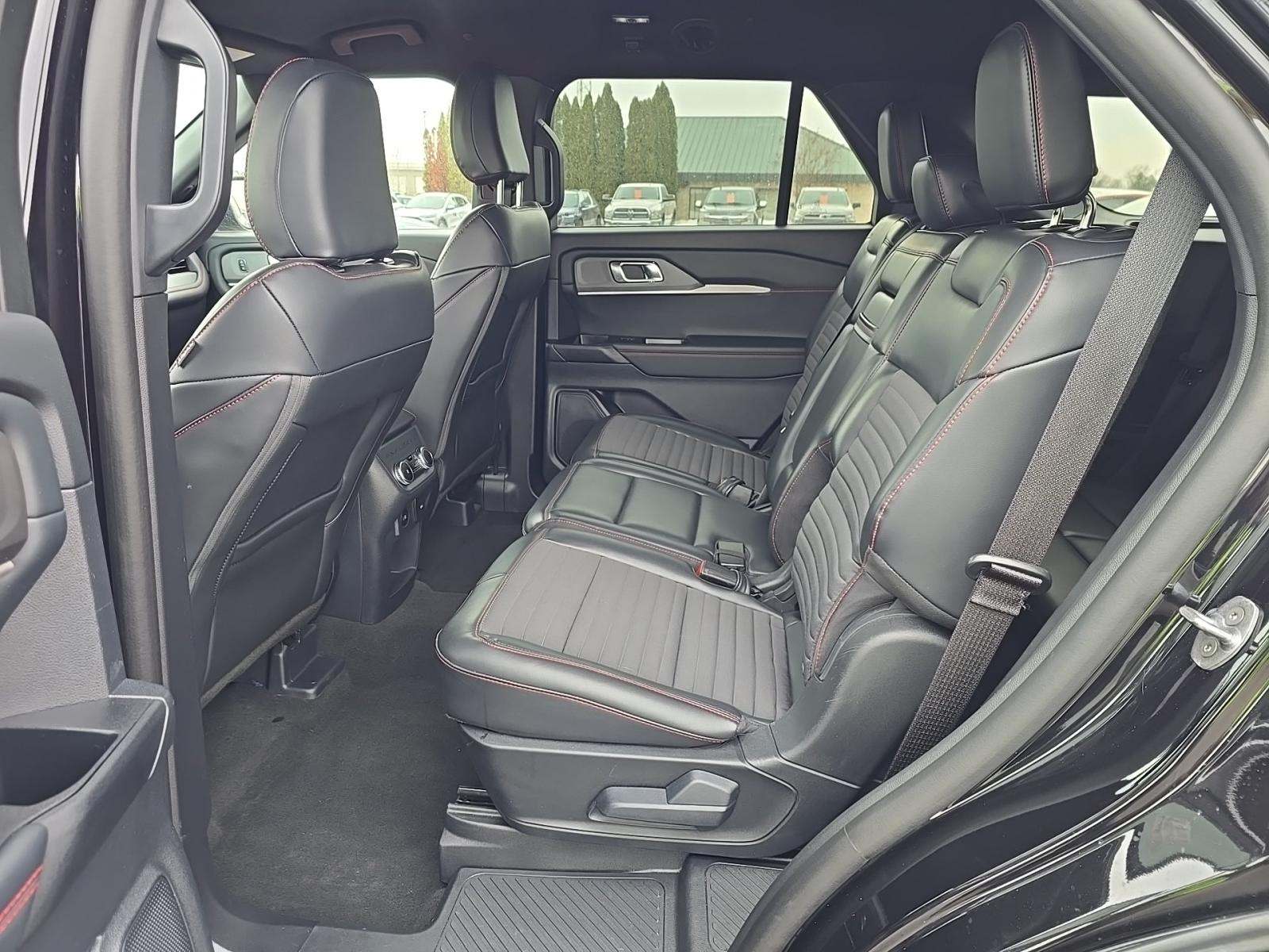 2025 Ford Explorer ST-Line AWD