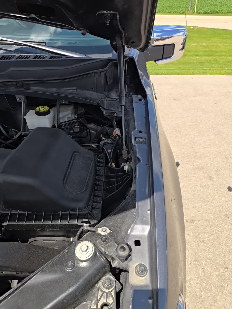 2023 Ford F-150 Lariat AWD