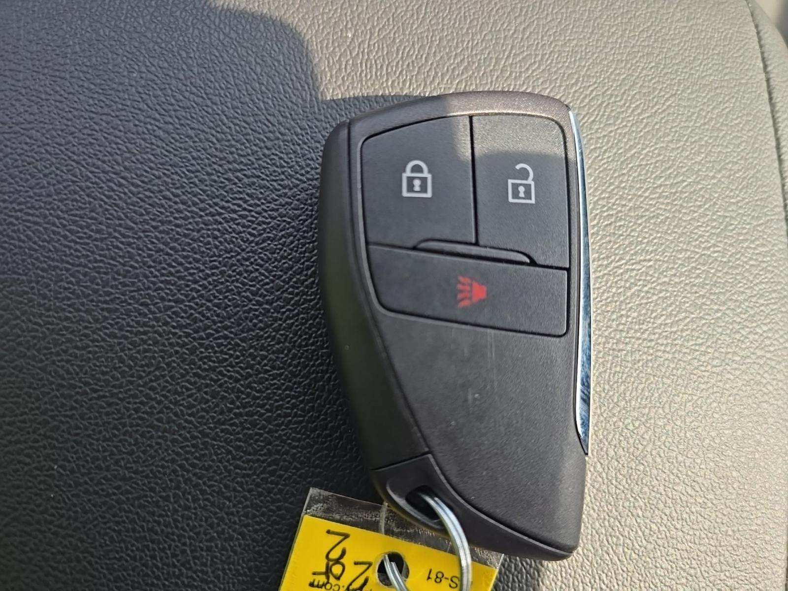 CHEVROLET SILVERADO - 4