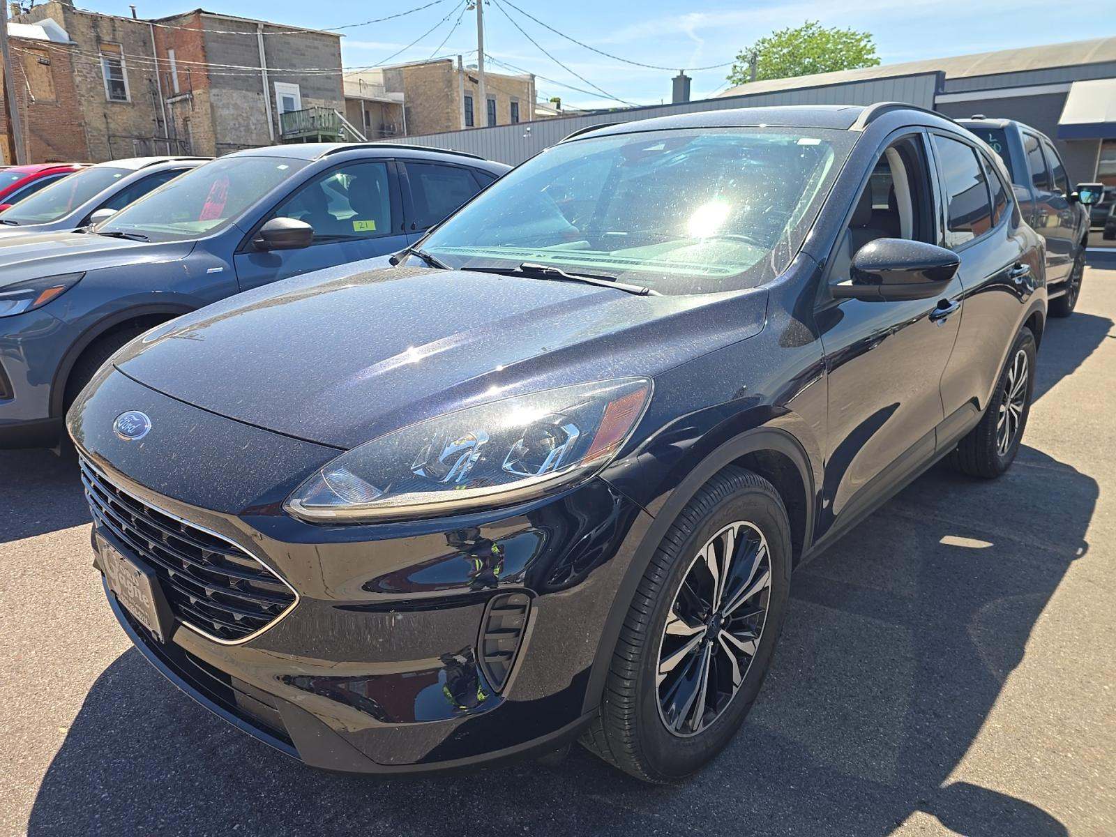FORD ESCAPE - 1