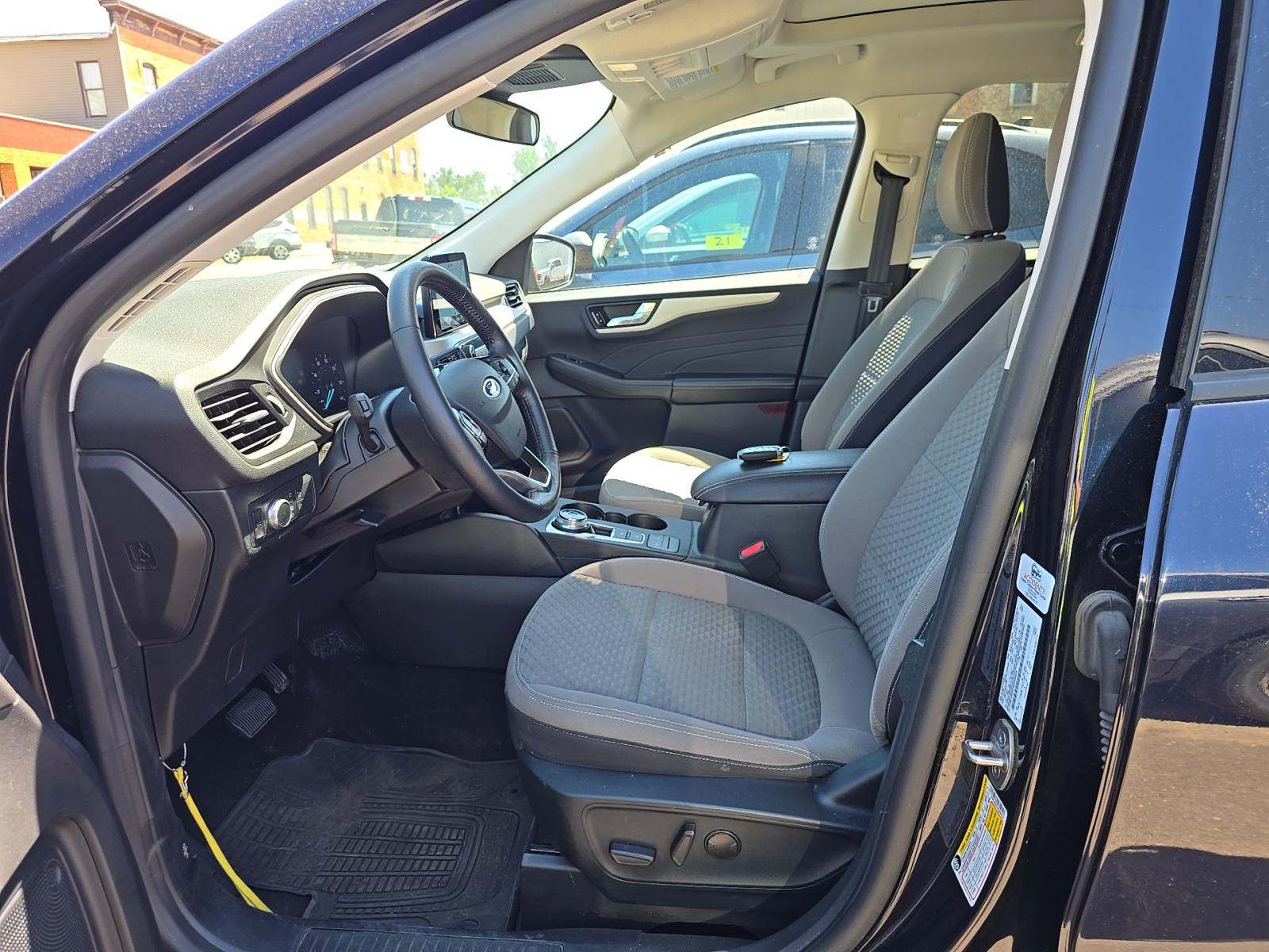 FORD ESCAPE - 6