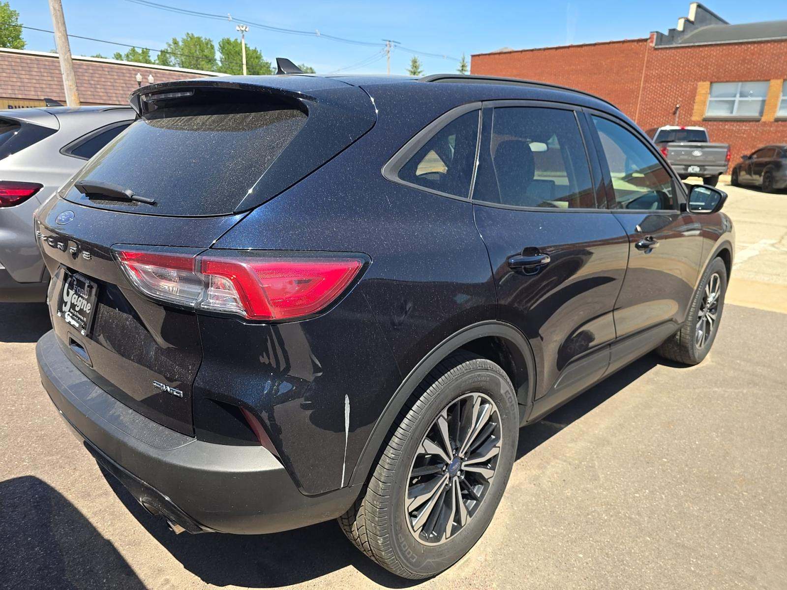 FORD ESCAPE - 3