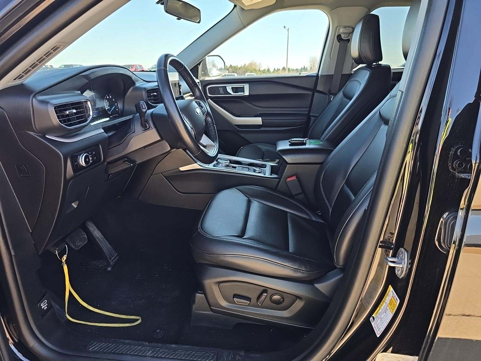 2023 Ford Explorer XLT AWD