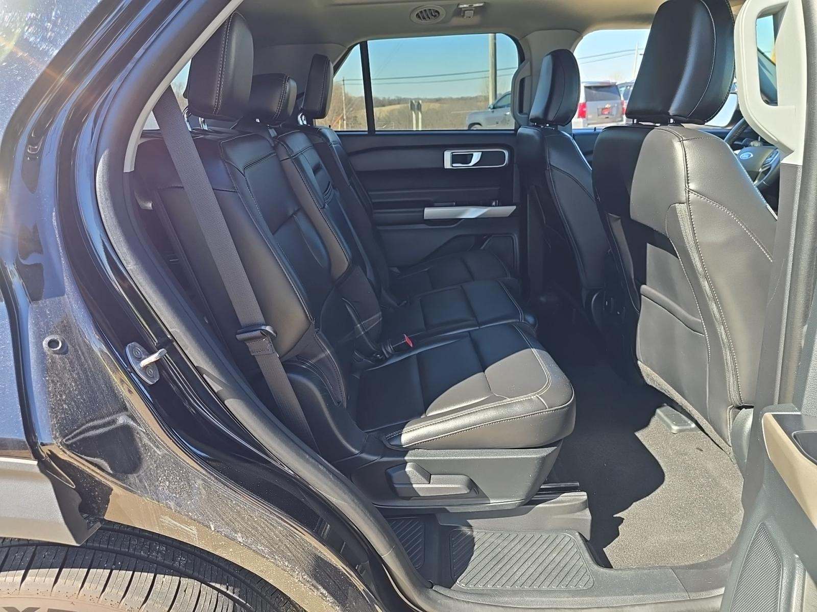 2023 Ford Explorer XLT AWD