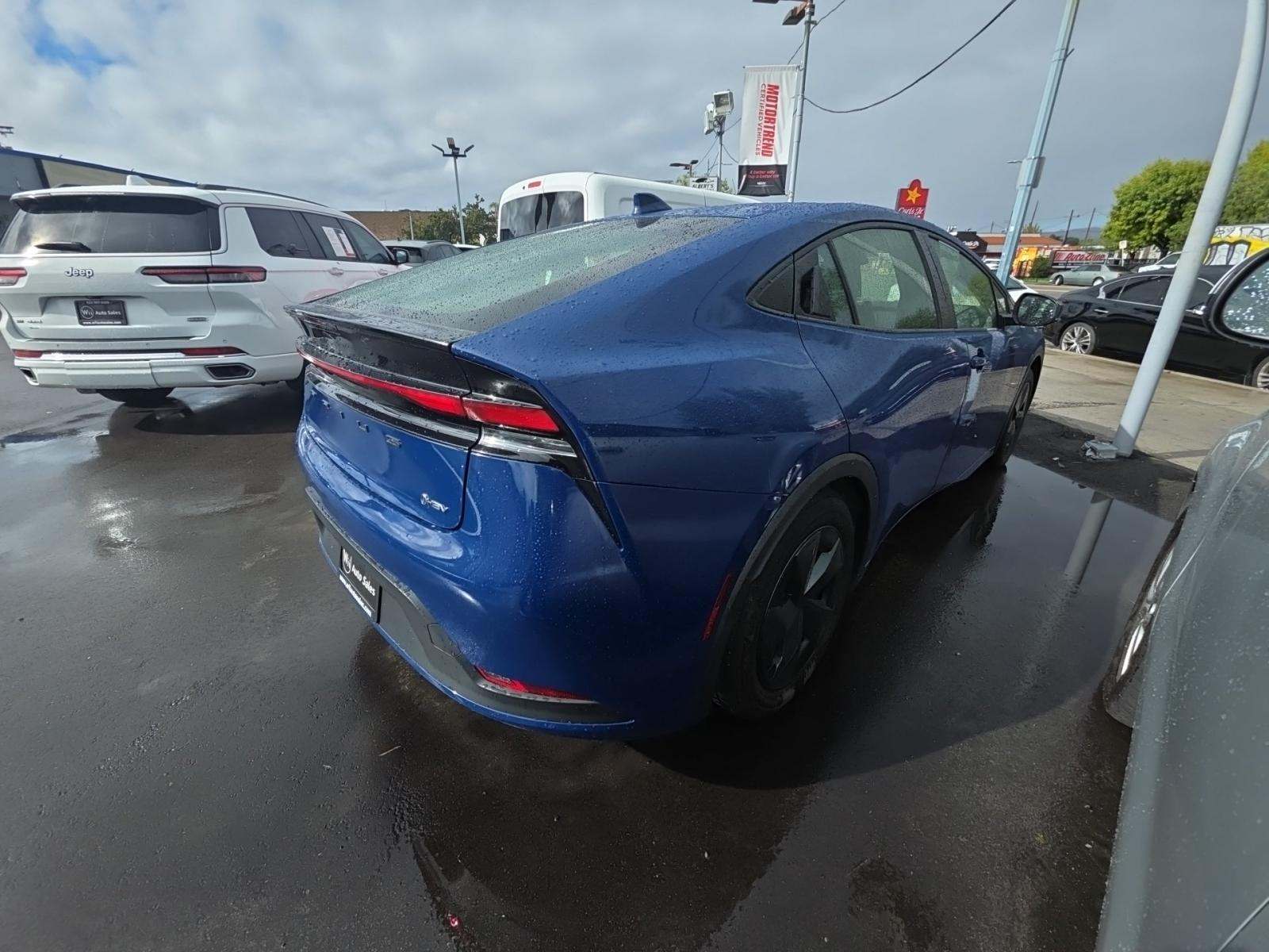 2024 Toyota Prius LE FWD