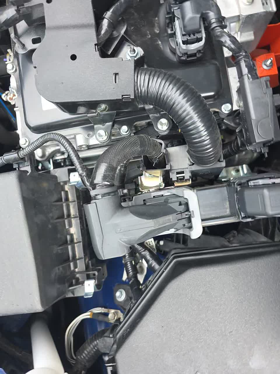 2024 Toyota Prius LE FWD