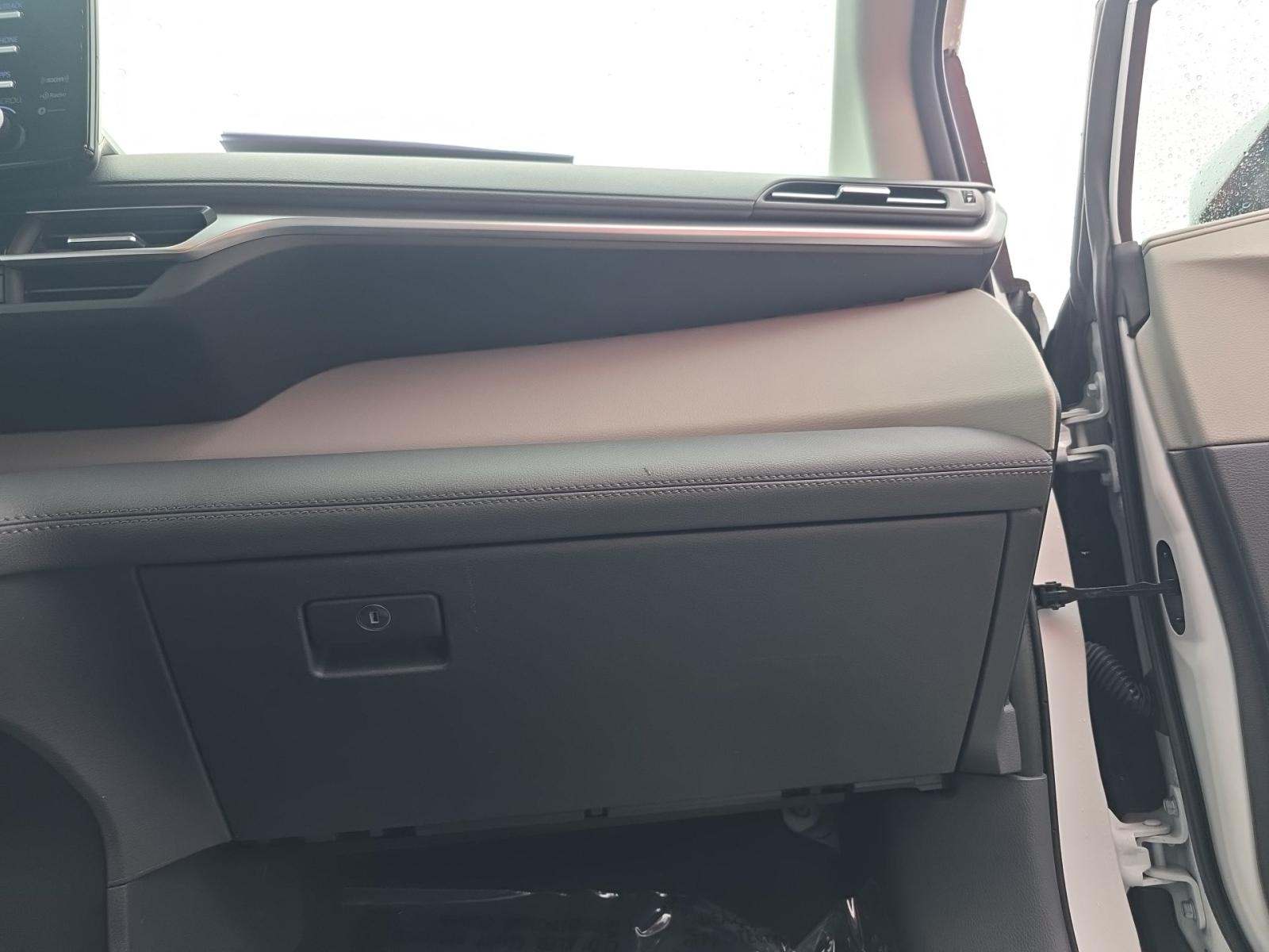 2023 Toyota Sienna XLE FWD