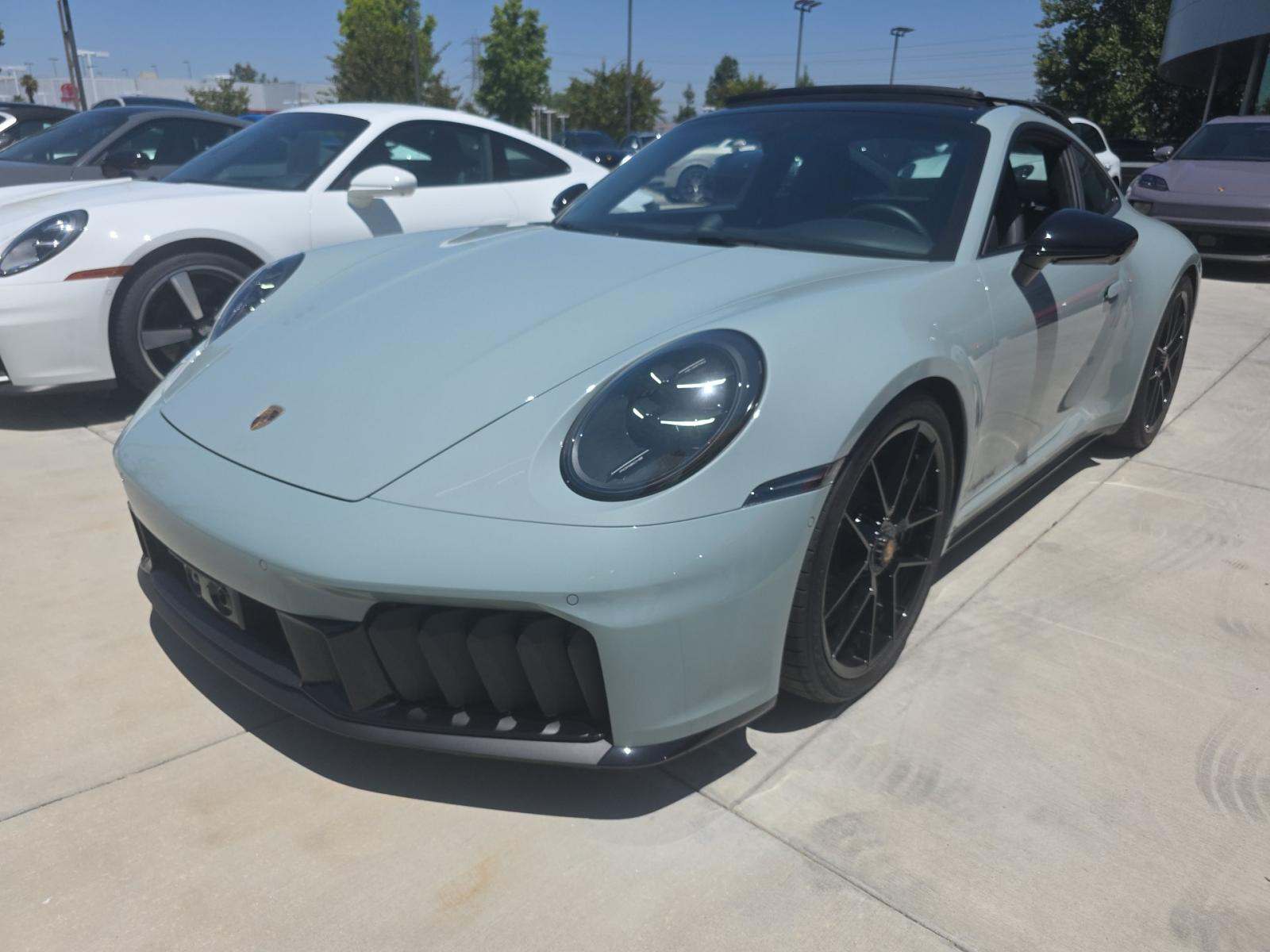 2025 Porsche 911 Carrera 4 GTS AWD