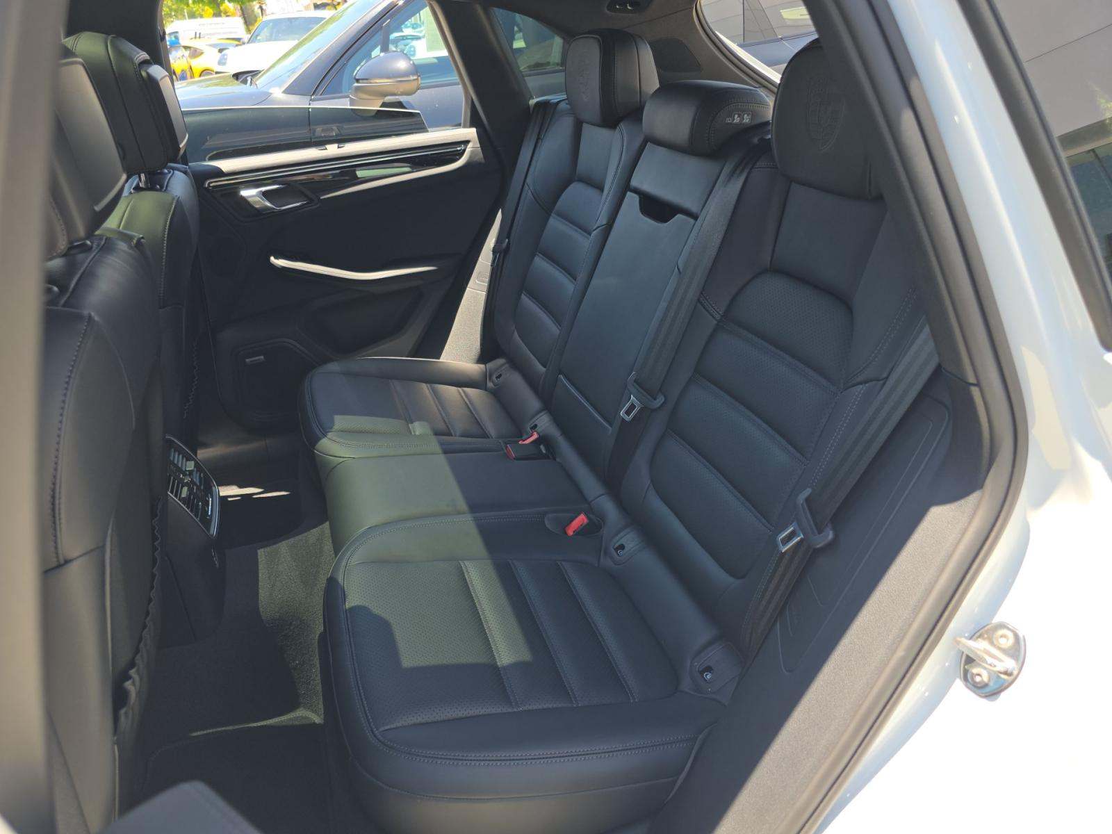 2025 Porsche Macan S AWD