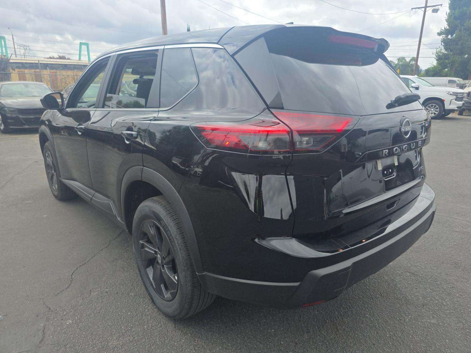 2026 Nissan Rogue SV AWD