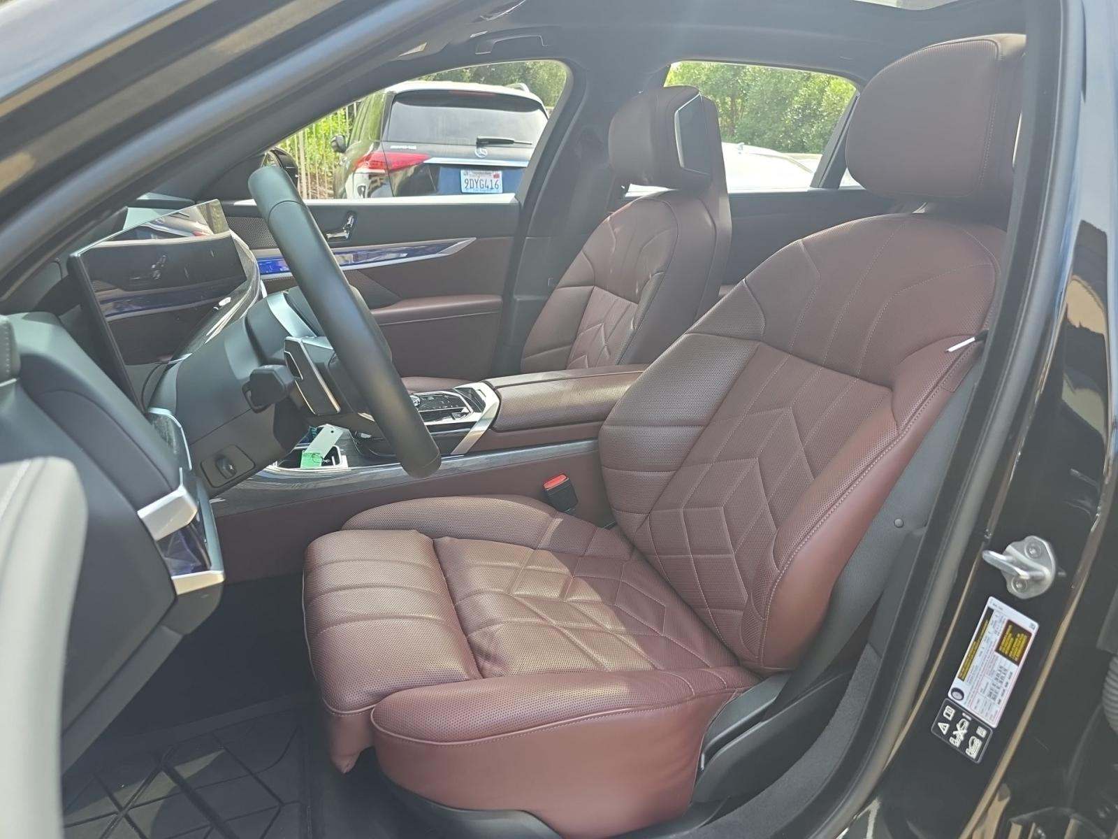 2025 BMW 7 Series 760i xDrive AWD