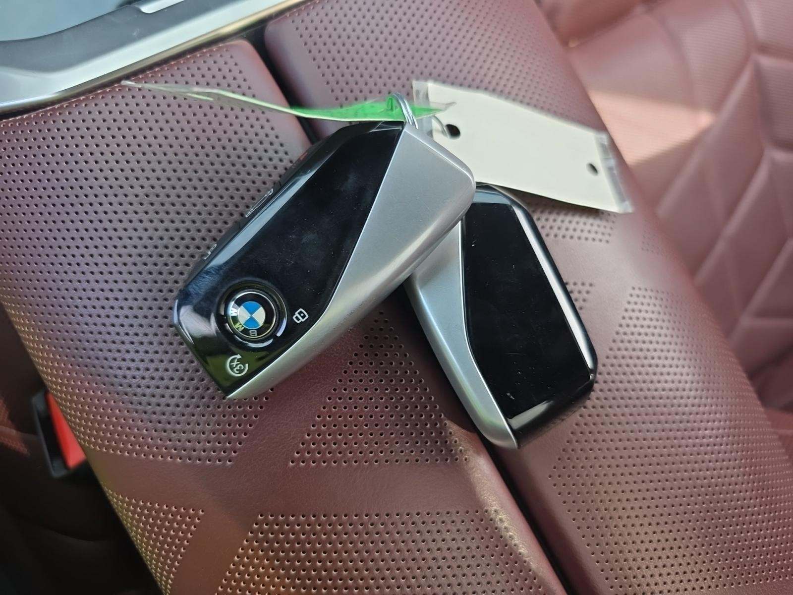 2025 BMW 7 Series 760i xDrive AWD