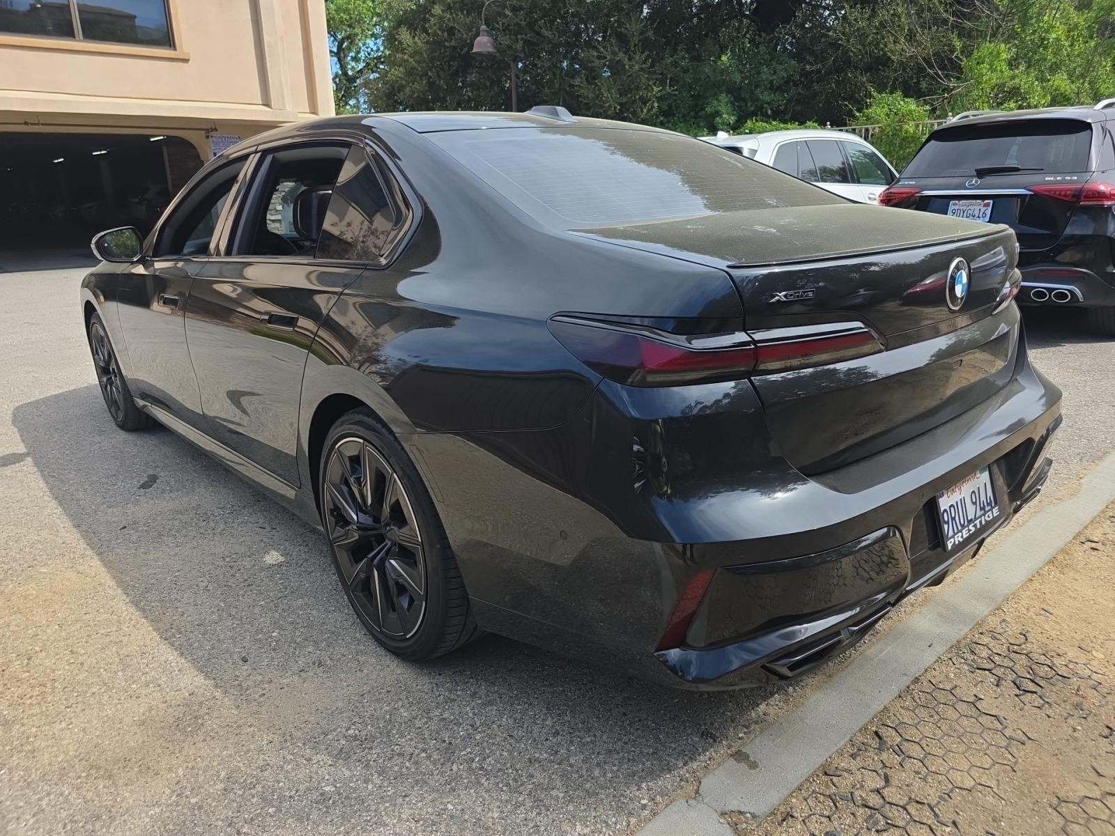 2025 BMW 7 Series 760i xDrive AWD