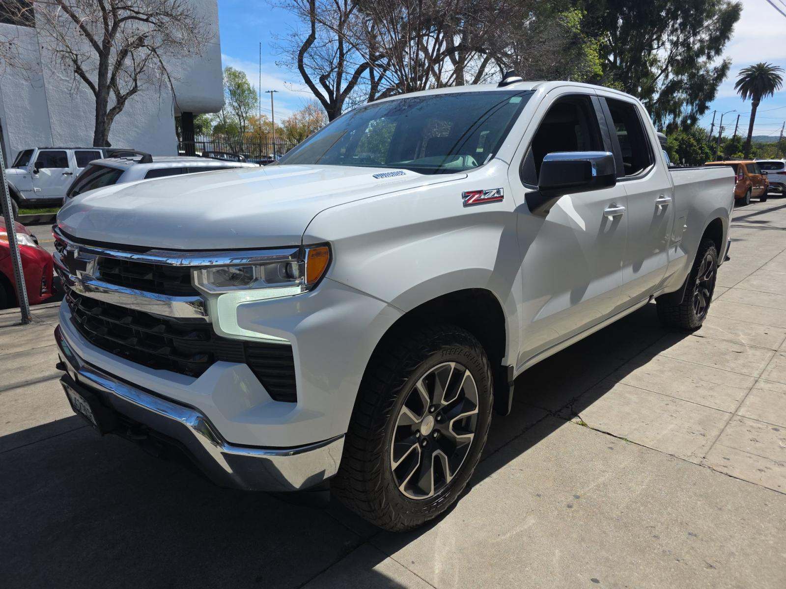 2022 Chevrolet Silverado 1500 LT AWD