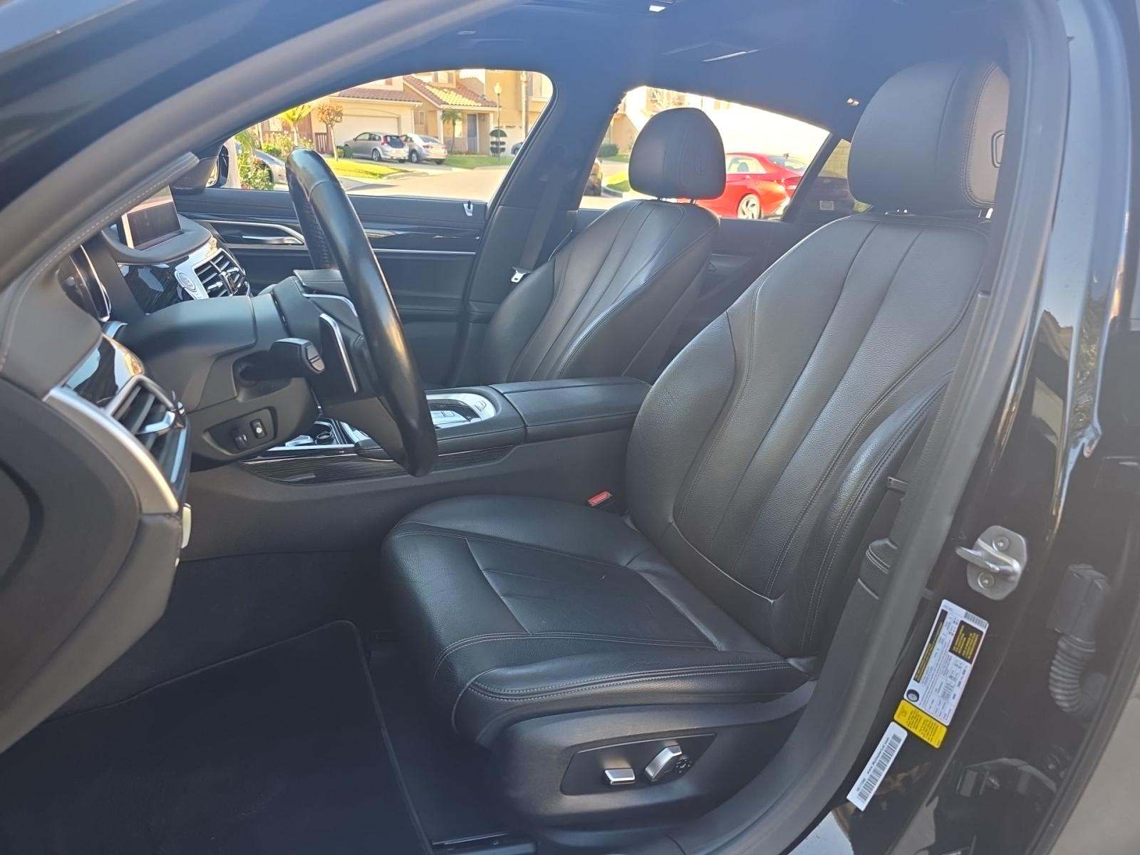 2019 BMW 7 Series 740i RWD