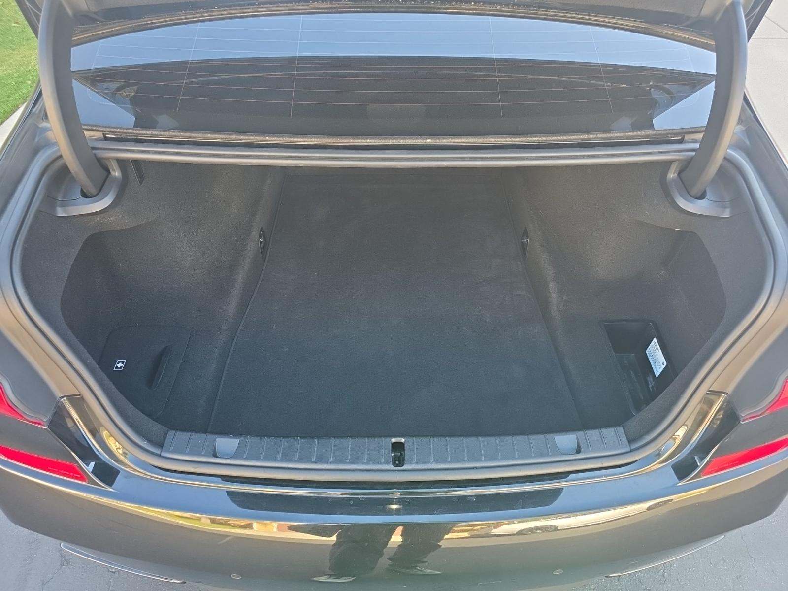 2019 BMW 7 Series 740i RWD