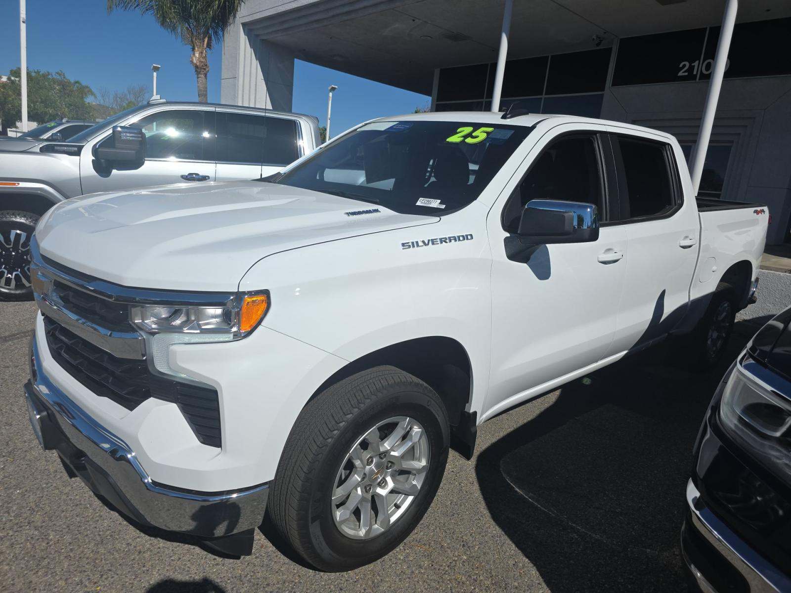 2025 Chevrolet Silverado 1500 LT AWD