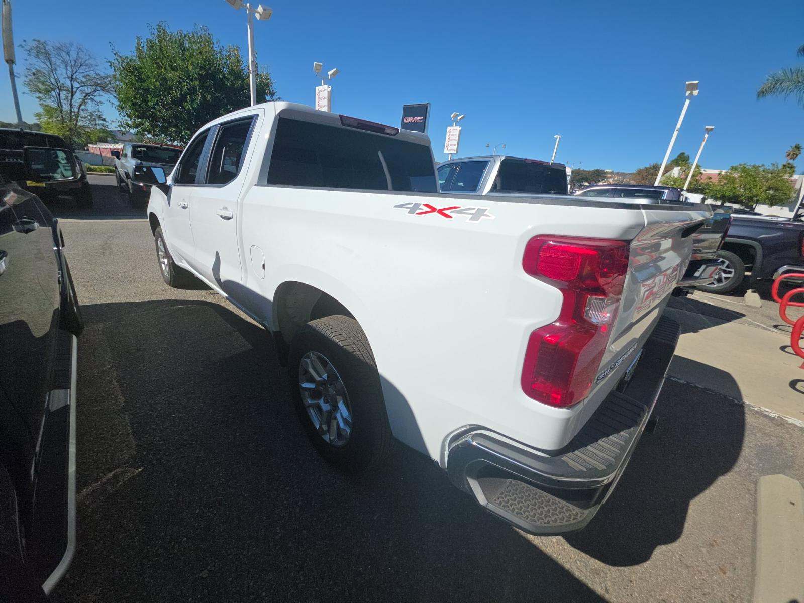 2025 Chevrolet Silverado 1500 LT AWD