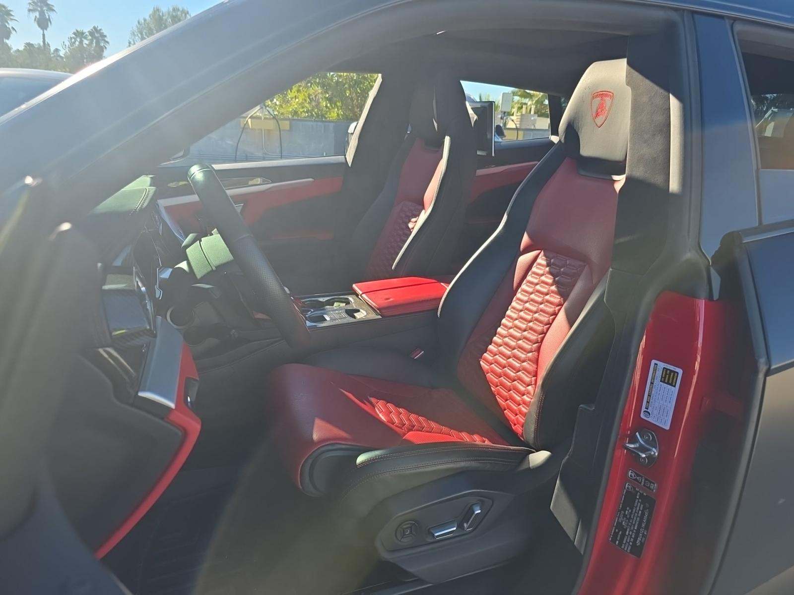 2019 Lamborghini Urus Base AWD