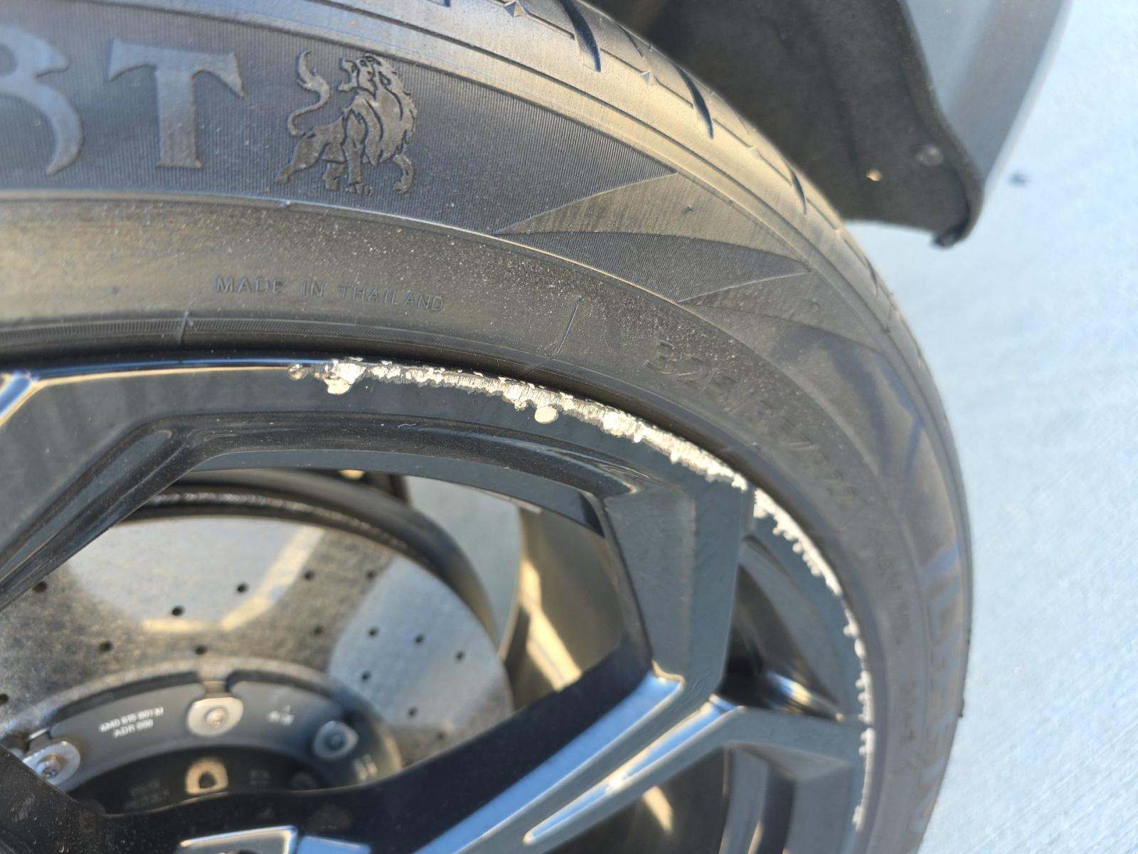 2019 Lamborghini Urus Base AWD