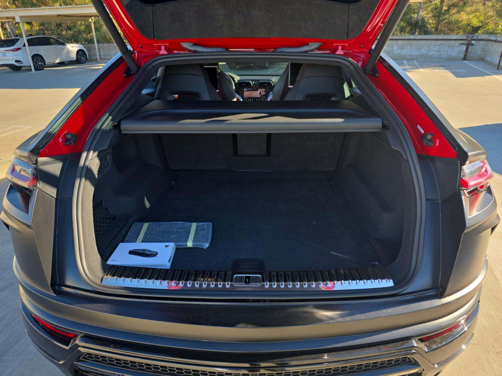 2019 Lamborghini Urus Base AWD